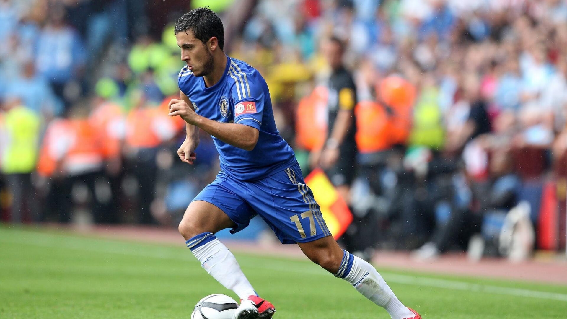 赛道上的逆袭，哈斯车队轻取雷诺，诺里斯率队登顶